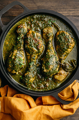 Discover the best Pakistani restaurant in Brampton at Queen Takeout N Catering. Enjoy authentic Halal Pakistani dishes, biryanis, BBQ, curries, and more — available for takeout, delivery, and catering across Brampton and the GTA. Order delicious Pakistani food today!